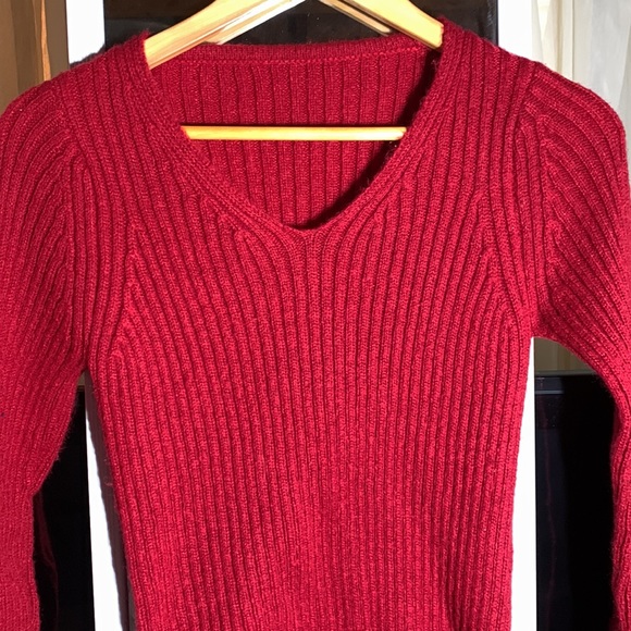 Red knit, sweater, dress, never worn, Great condition. - Picture 3 of 3